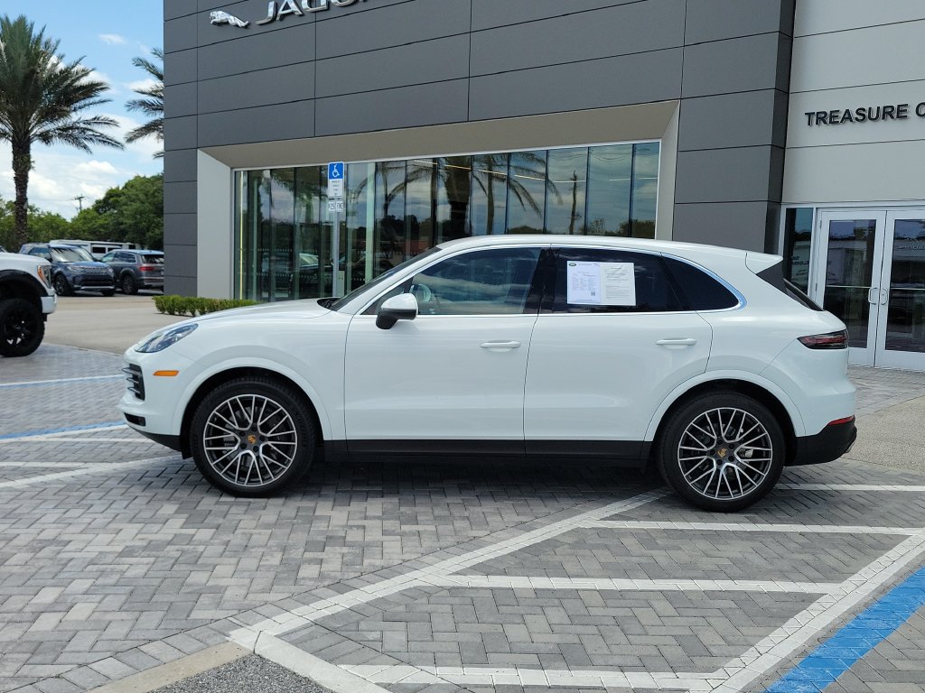 Used 2022 Porsche Cayenne AWD/4WD image 2
