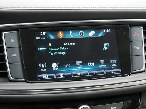 Used 2019 Buick Enclave Essence image 22