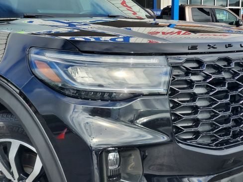 Used 2025 Ford Explorer ST-Line AWD/4WD image 6