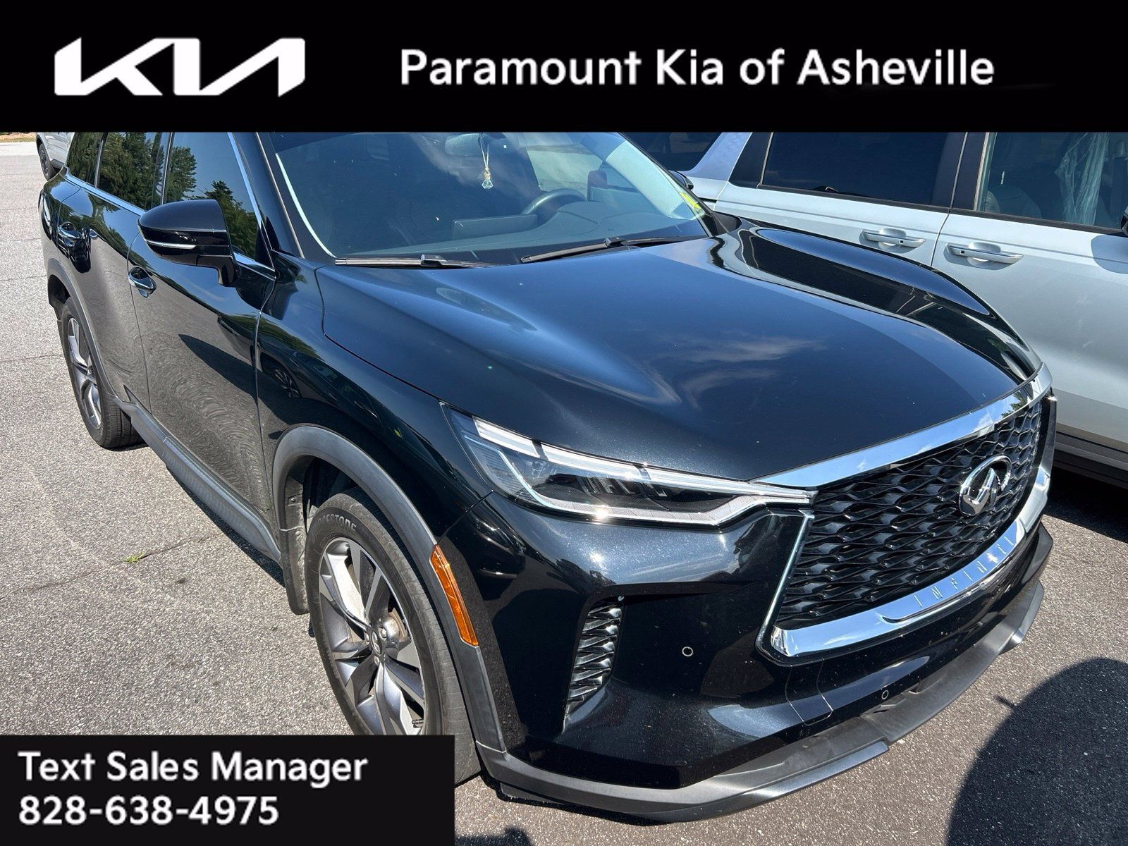 Used 2022 INFINITI QX60 Luxe w/ Cargo Package FWD image 3
