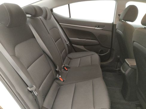 Used 2018 Hyundai Elantra SE FWD image 19