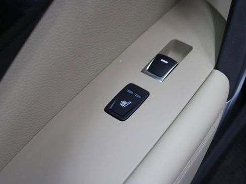 Used 2013 Hyundai Azera LIMITED image 21