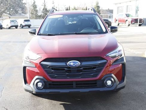 Used 2025 Subaru Outback Premium w/ Popular Package #1A AWD/4WD image 10