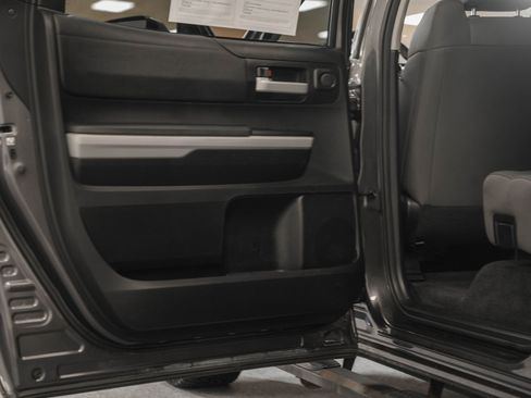 Used 2018 Toyota Tundra SR5 image 38