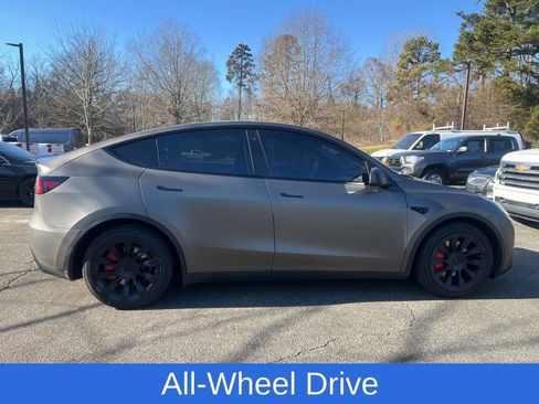 Used 2021 Tesla Model Y Long Range image 4