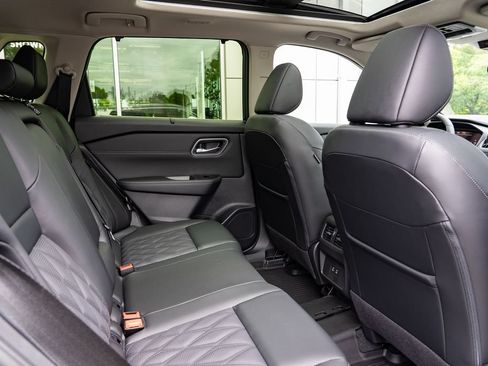 New 2026 Nissan Rogue Platinum AWD/4WD image 26