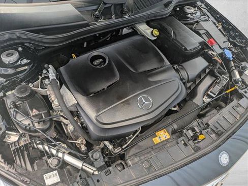 Used 2017 Mercedes-Benz GLA 250 4MATIC image 26