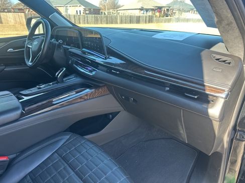 Certified 2023 Cadillac Escalade Sport Platinum image 58