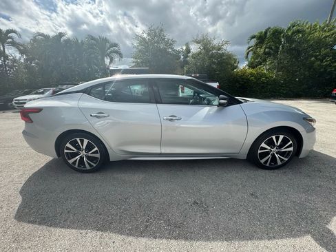 Used 2017 Nissan Maxima 3.5 SV image 8