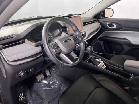 Used 2022 Jeep Compass Latitude AWD/4WD image 9