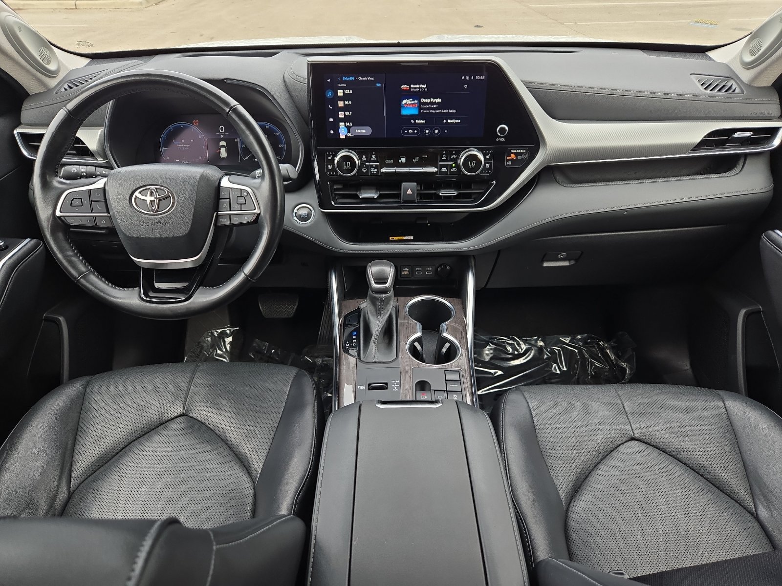 Used 2023 Toyota Highlander Platinum FWD image 12