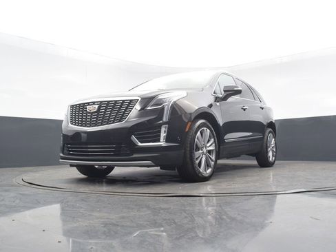 Certified 2024 Cadillac XT5 Premium Luxury w/ Technology Package AWD/4WD image 49