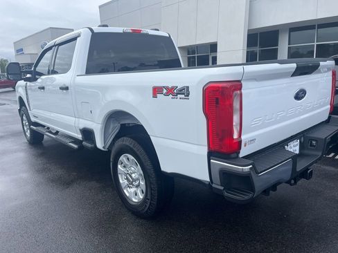 Used 2023 Ford F250 XLT w/ FX4 Off-Road Package image 3