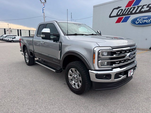 Used 2023 Ford F350 Lariat w/ Chrome Package AWD/4WD image 7