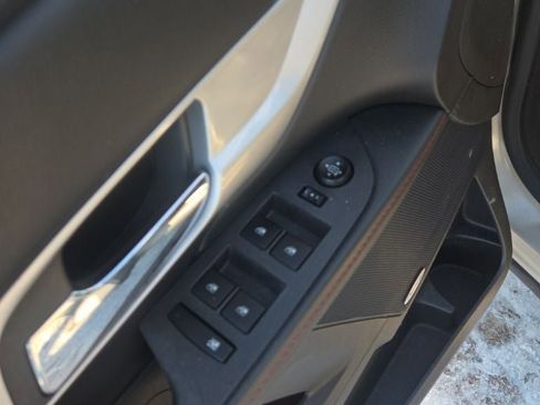 Used 2010 GMC Terrain SLE image 12