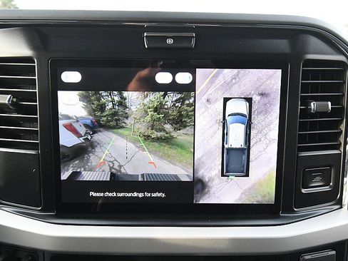 New 2026 Ford F350 XLT w/ XLT Premium Package AWD/4WD image 18