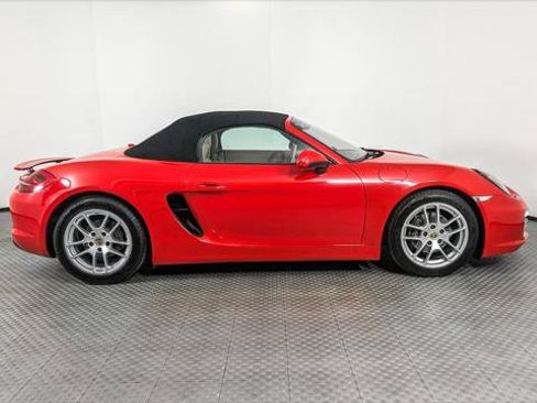 Used 2015 Porsche Boxster RWD image 34