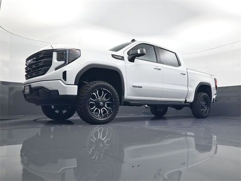 Used 2025 GMC Sierra 1500 Elevation w/ Elevation Premium Package image 22