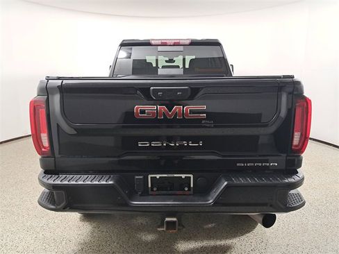 Used 2022 GMC Sierra 2500 Denali w/ Denali Black Diamond Edition image 6