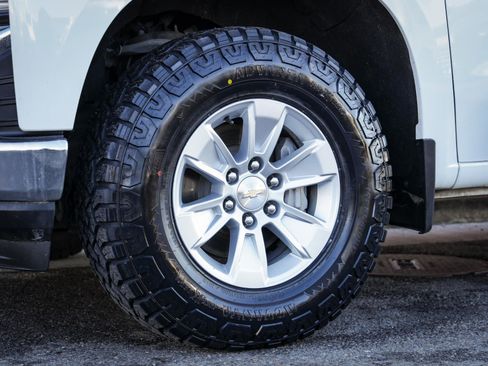 Used 2021 Chevrolet Silverado 1500 LT w/ Bed Protection Package image 11