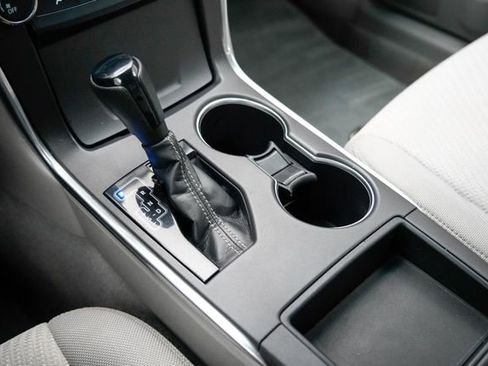 Used 2015 Toyota Camry LE image 13