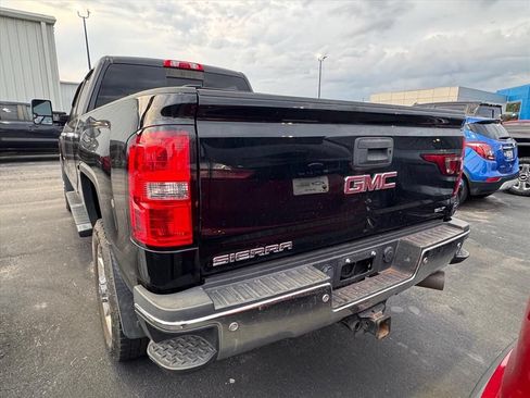 Used 2016 GMC Sierra 2500 SLT w/ Suspension Package, Off-Road AWD/4WD image 6
