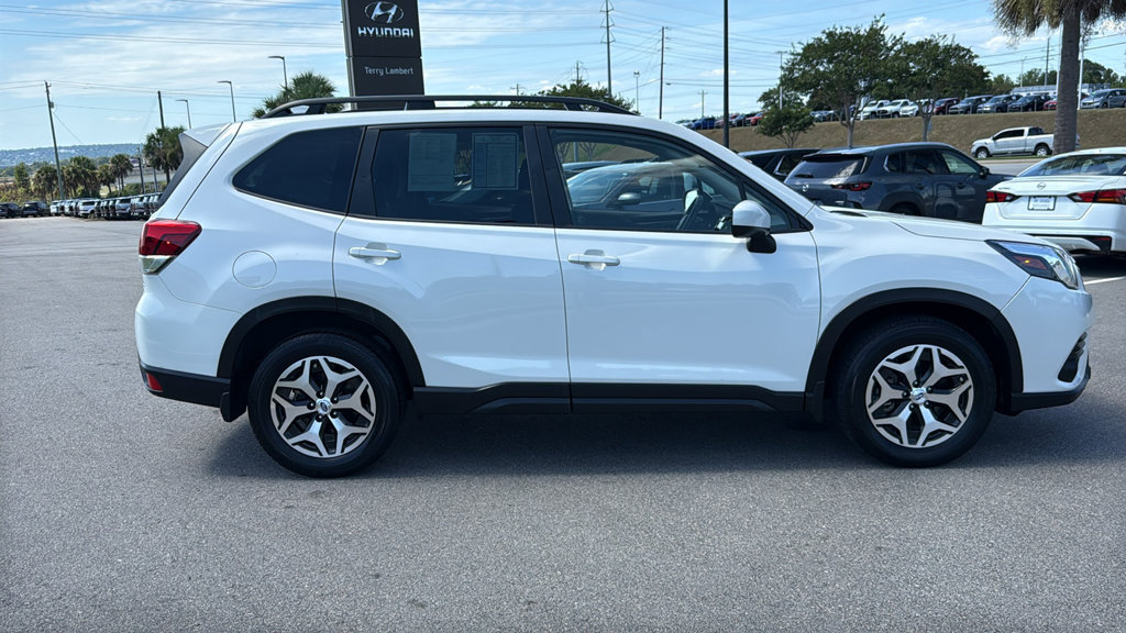 Used 2023 Subaru Forester Premium w/ Popular Package #3 AWD/4WD image 8