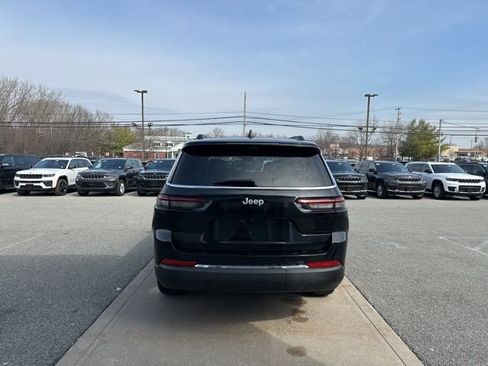 Certified 2024 Jeep Grand Cherokee L Limited w/ Luxury Tech Group II image 5