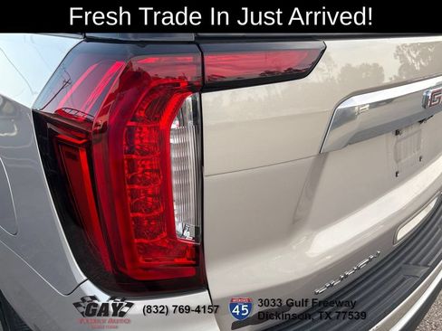 Used 2022 GMC Yukon XL Denali w/ Denali Premium Package AWD/4WD image 11