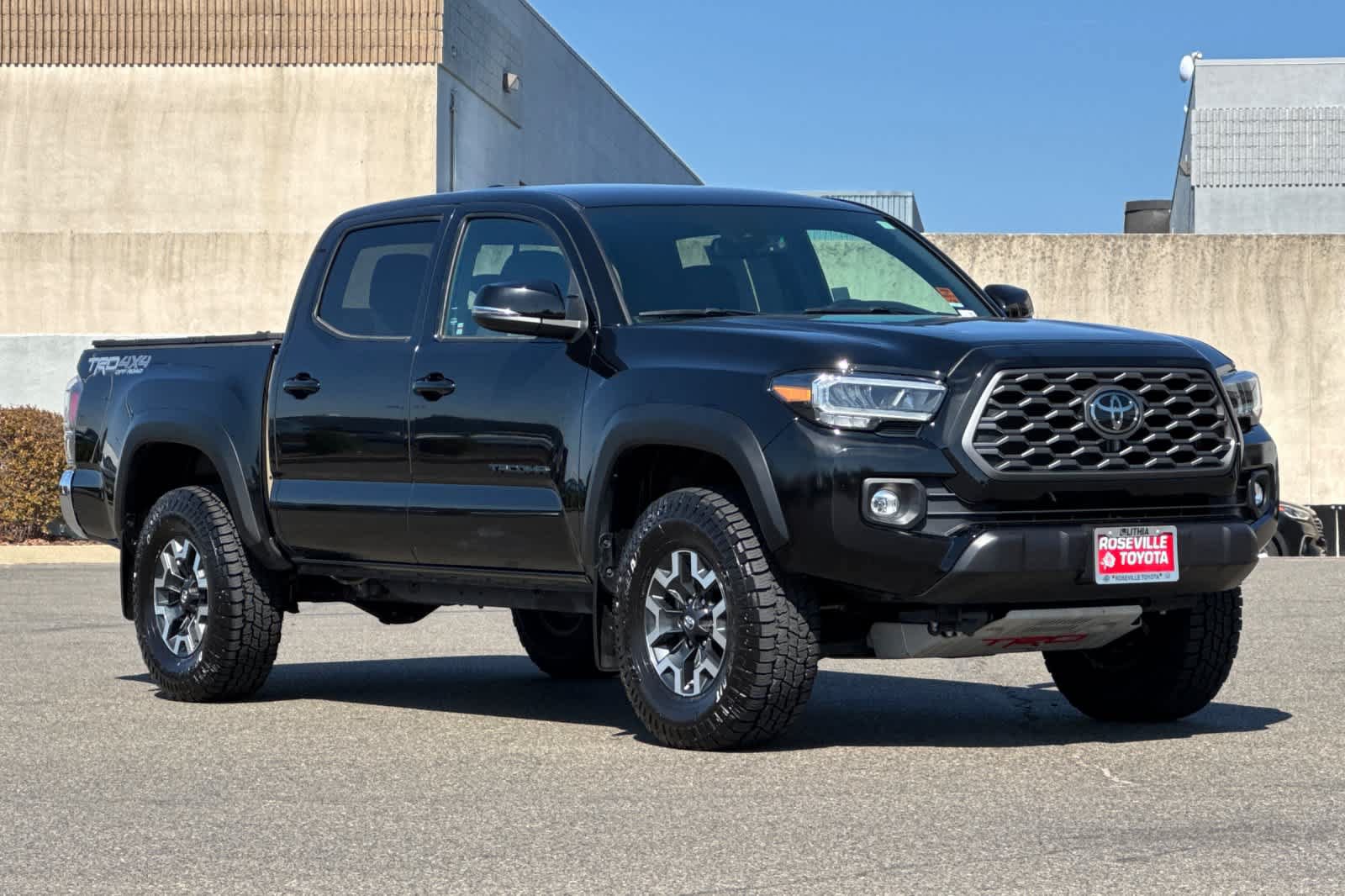 Certified 2023 Toyota Tacoma TRD Off-Road w/ Black Out Package (TMS) AWD/4WD image 5