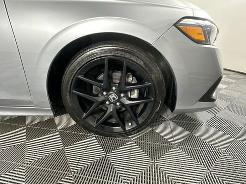 Used 2023 Honda Civic Sport image 4
