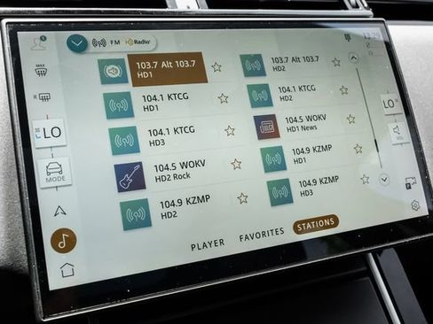 New 2026 Land Rover Range Rover Velar S AWD/4WD image 38