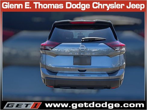 Used 2026 Nissan Rogue SV w/ SV Premium Package FWD image 7