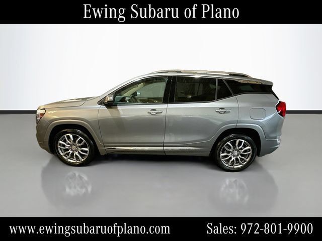 Used 2023 GMC Terrain Denali w/ Denali Premium Package AWD/4WD image 4