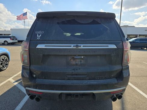 Used 2024 Chevrolet Suburban Premier image 4