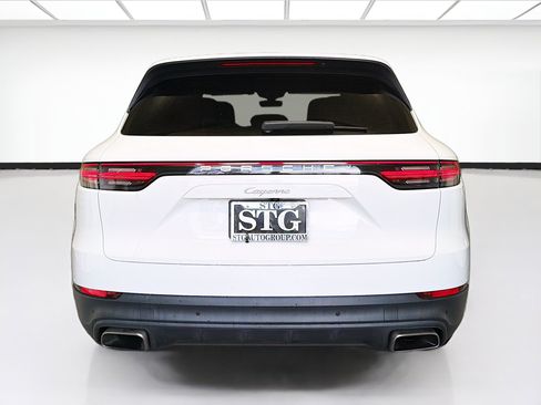 Used 2019 Porsche Cayenne AWD/4WD image 5