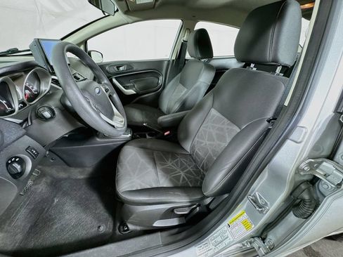 Used 2013 Ford Fiesta SE FWD image 23