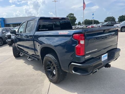 Used 2021 Chevrolet Silverado 1500 LT Trail Boss w/ Convenience Package II image 6