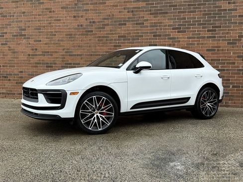 New 2025 Porsche Macan S image 1