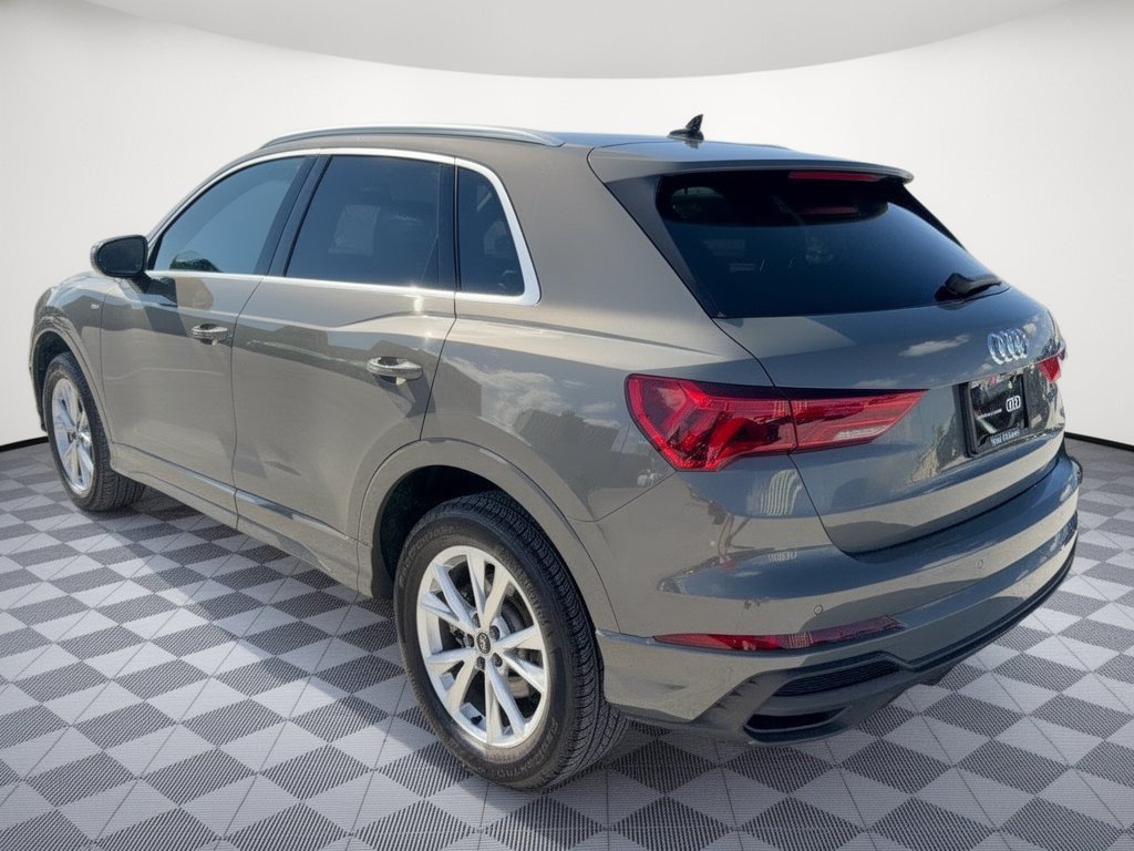 Certified 2025 Audi Q3 2.0T Premium w/ Convenience Package AWD/4WD image 3