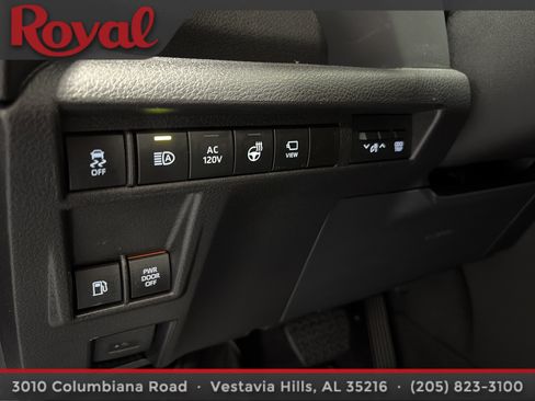Used 2026 Toyota Sienna Platinum AWD/4WD image 26
