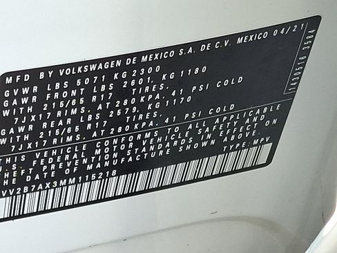 Used 2021 Volkswagen Tiguan SE w/ Panoramic Sunroof Package image 28