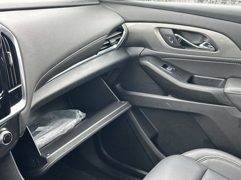 Certified 2023 Chevrolet Traverse LT image 32