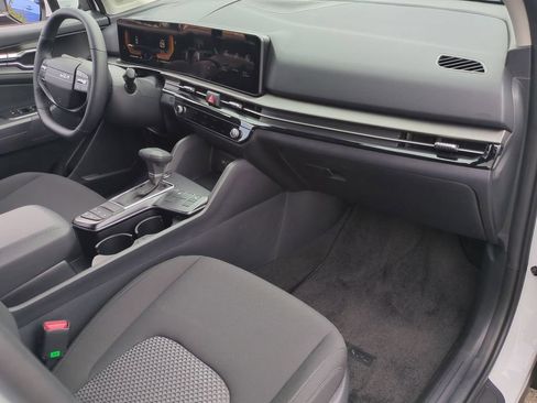 New 2026 Kia Sportage LX w/ LX Convenience Package FWD image 28