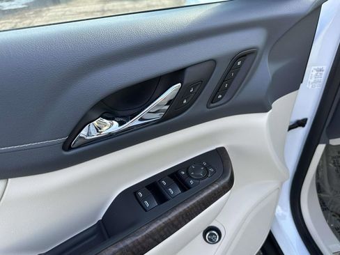 Used 2023 GMC Acadia Denali w/ Denali Ultimate Package image 20