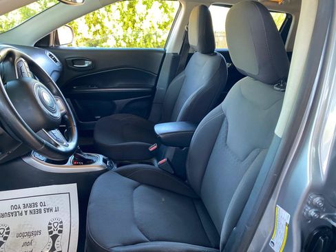 Used 2018 Jeep Compass Sport FWD image 30