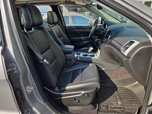 Used 2019 Jeep Grand Cherokee Summit w/ Platinum Series Group AWD/4WD image 17