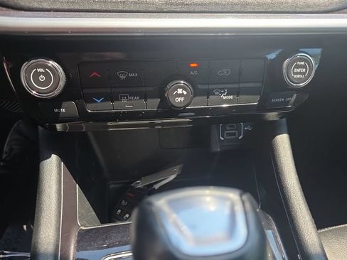 Used 2022 Jeep Compass Latitude AWD/4WD image 22