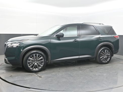 Used 2022 Nissan Pathfinder SL w/ SL Premium Package AWD/4WD image 4