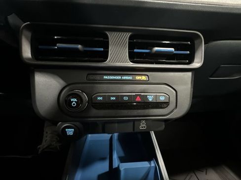 Certified 2025 Ford Maverick XLT w/ XLT Luxury Package AWD/4WD image 21